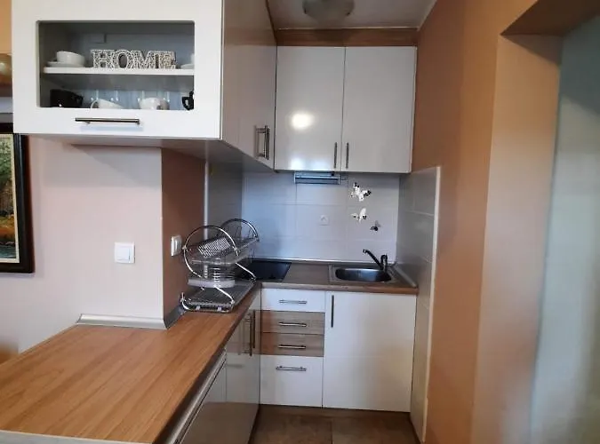 Fit شقة زلاتيبور